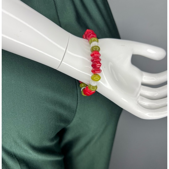 jade & coral gemstone stretch bracelet - Picture 7 of 11